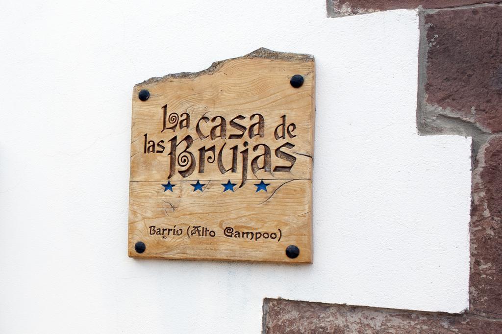 La Casa De Las Brujas Hotel Barrio  Luaran gambar