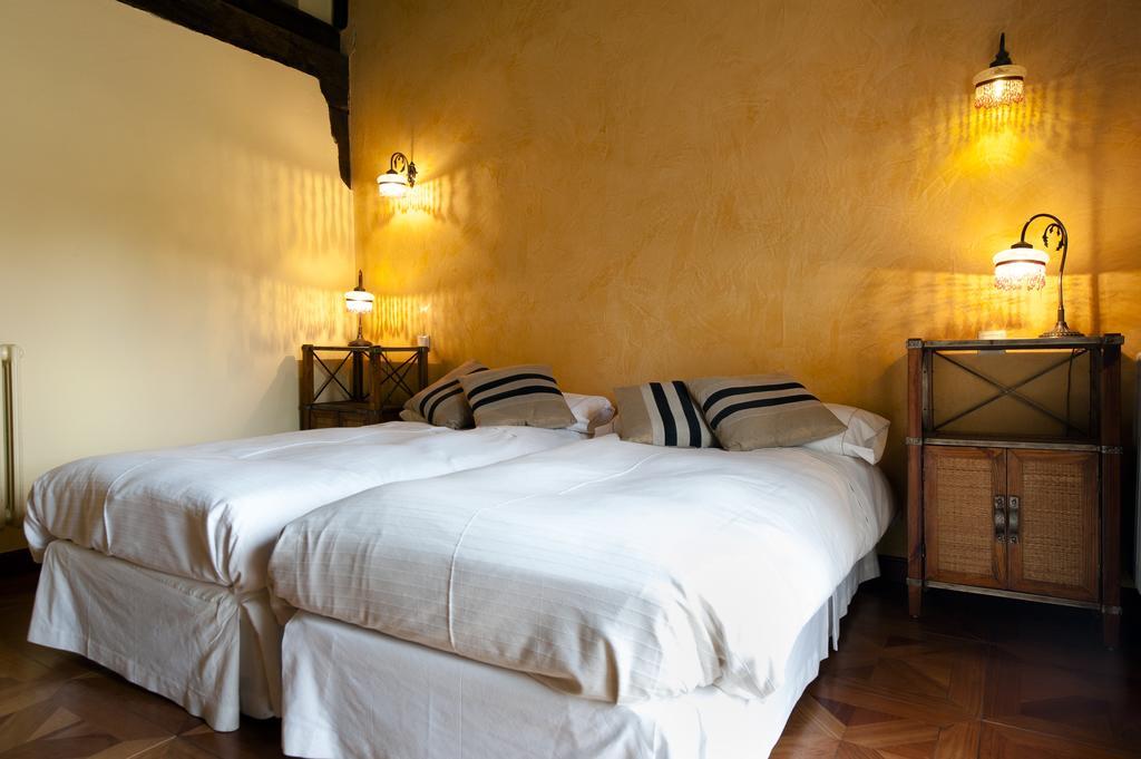 La Casa De Las Brujas Hotel Barrio  Luaran gambar