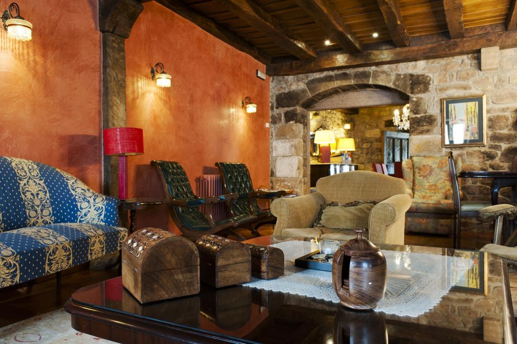 La Casa De Las Brujas Hotel Barrio  Luaran gambar